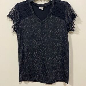 G t E short sleeve top small